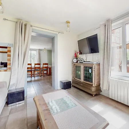 4 Bedroom Gorgeous In Saint-vaast-d'equiquev Saint-Vaast-d'Equiqueville