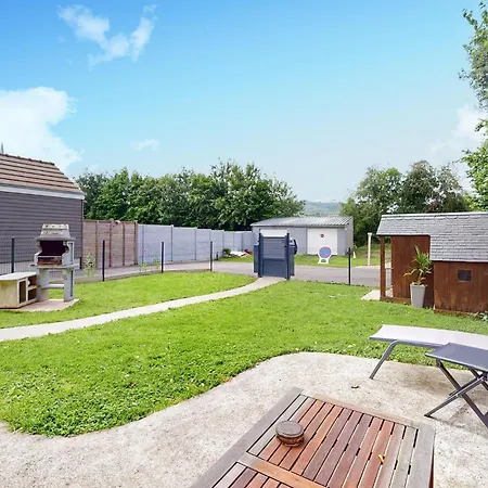 4 Bedroom Gorgeous In Saint-vaast-d'equiquev Saint-Vaast-d'Equiqueville