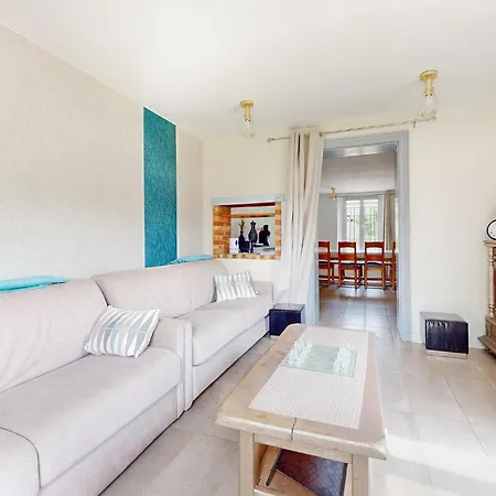 4 Bedroom Gorgeous In Saint-vaast-d'equiquev Дом отдыха Saint-Vaast-d'Equiqueville