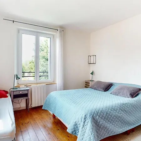 4 Bedroom Gorgeous In Saint-vaast-d'equiquev