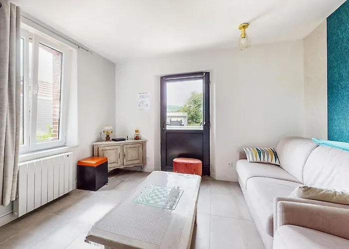 4 Bedroom Gorgeous In Saint-vaast-d'equiquev * Saint-Vaast-d'Equiqueville