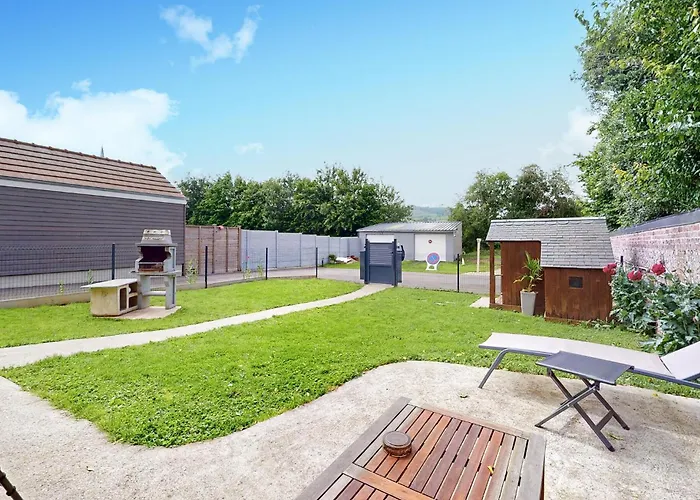 4 Bedroom Gorgeous In Saint-vaast-d'equiquev Saint-Vaast-d'Equiqueville