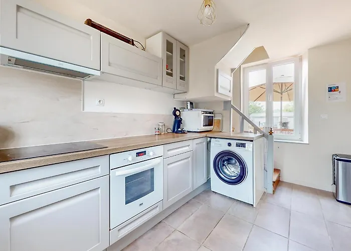 4 Bedroom Gorgeous In Saint-vaast-d'equiquev Сasa de vacaciones *